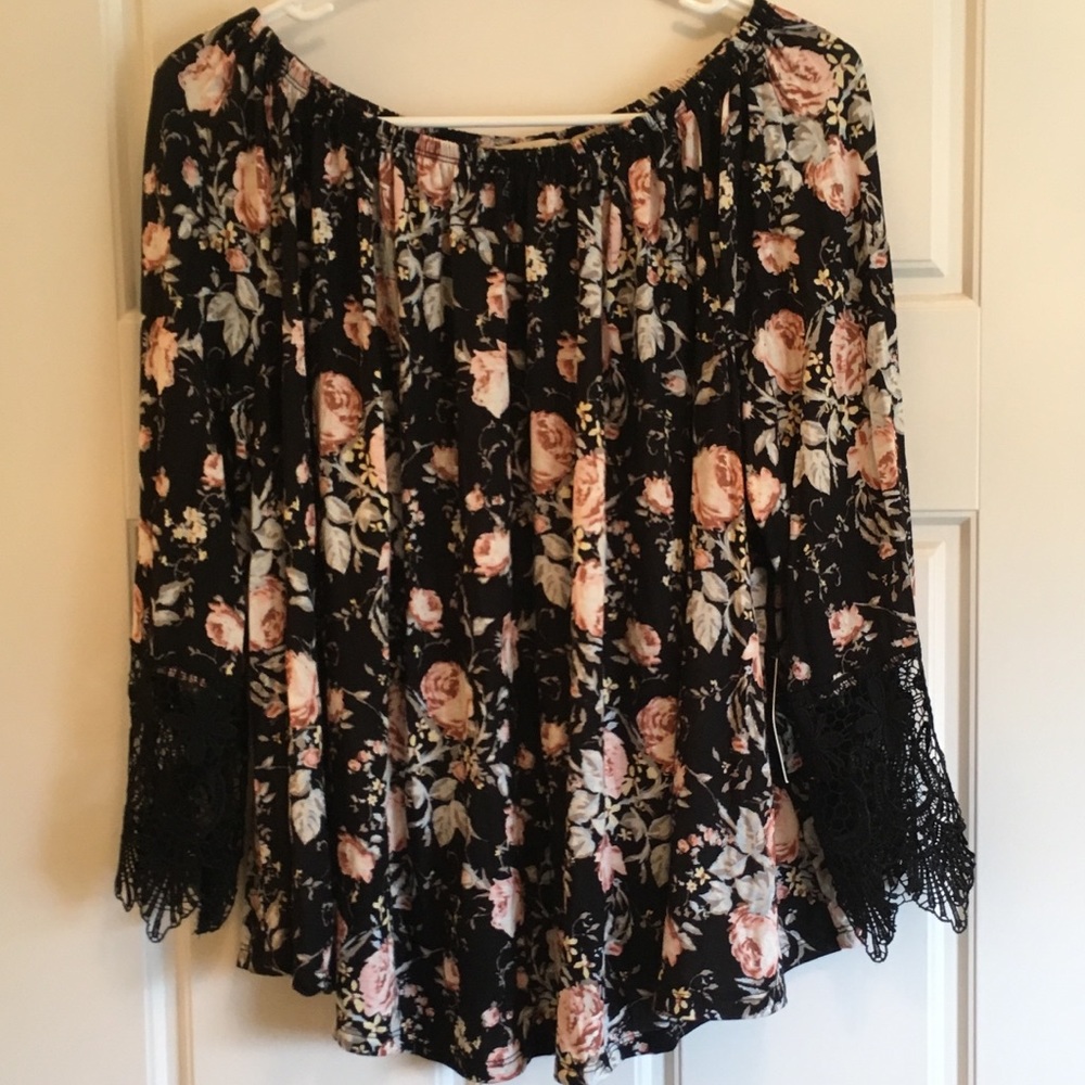 flowered off shoulder top w/lace sleeves